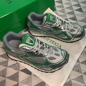 Bottega Veneta Orbit Mens Silver Green Sneakers
